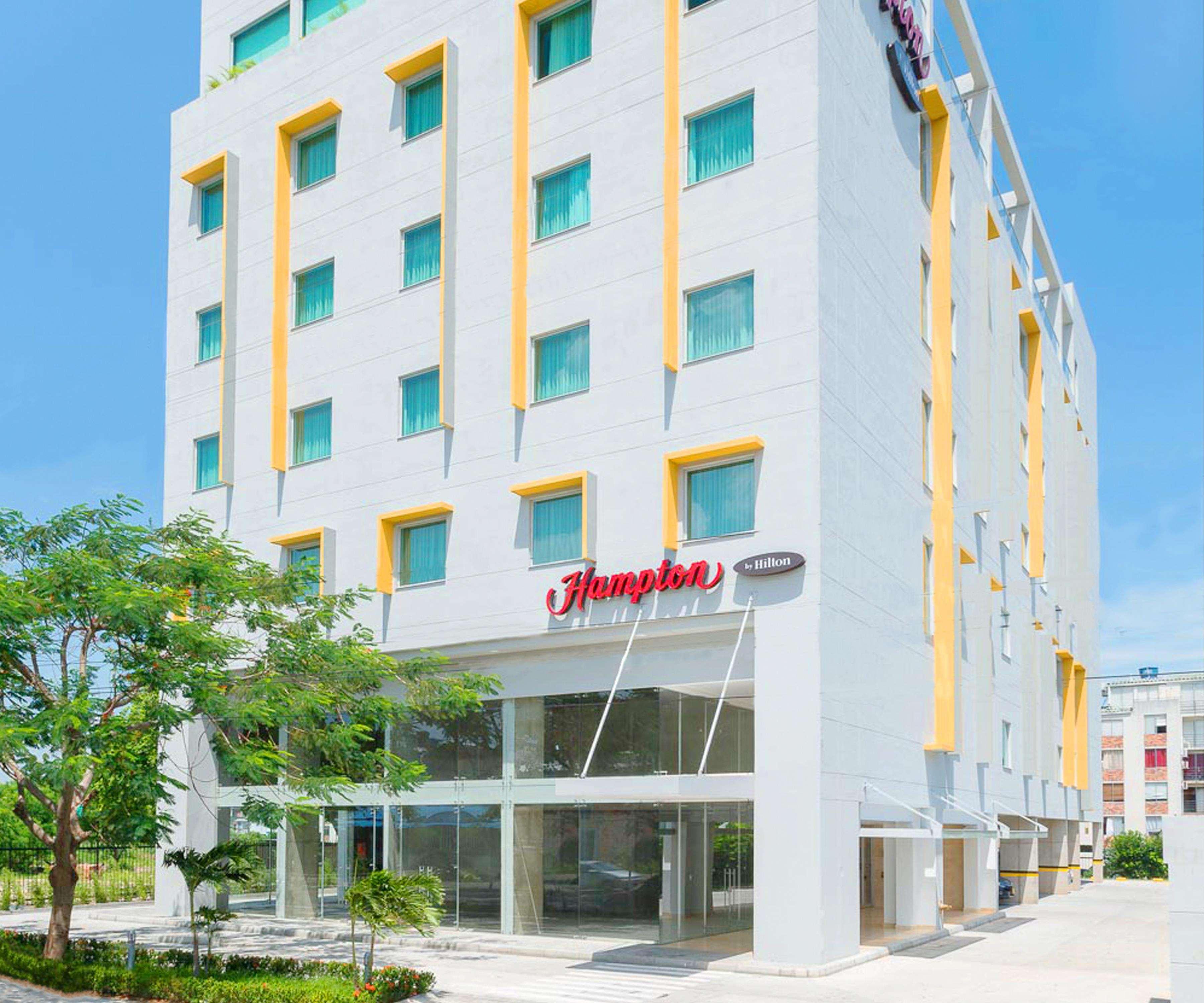 Hotel Hampton By Hilton Yopal Exteriér fotografie