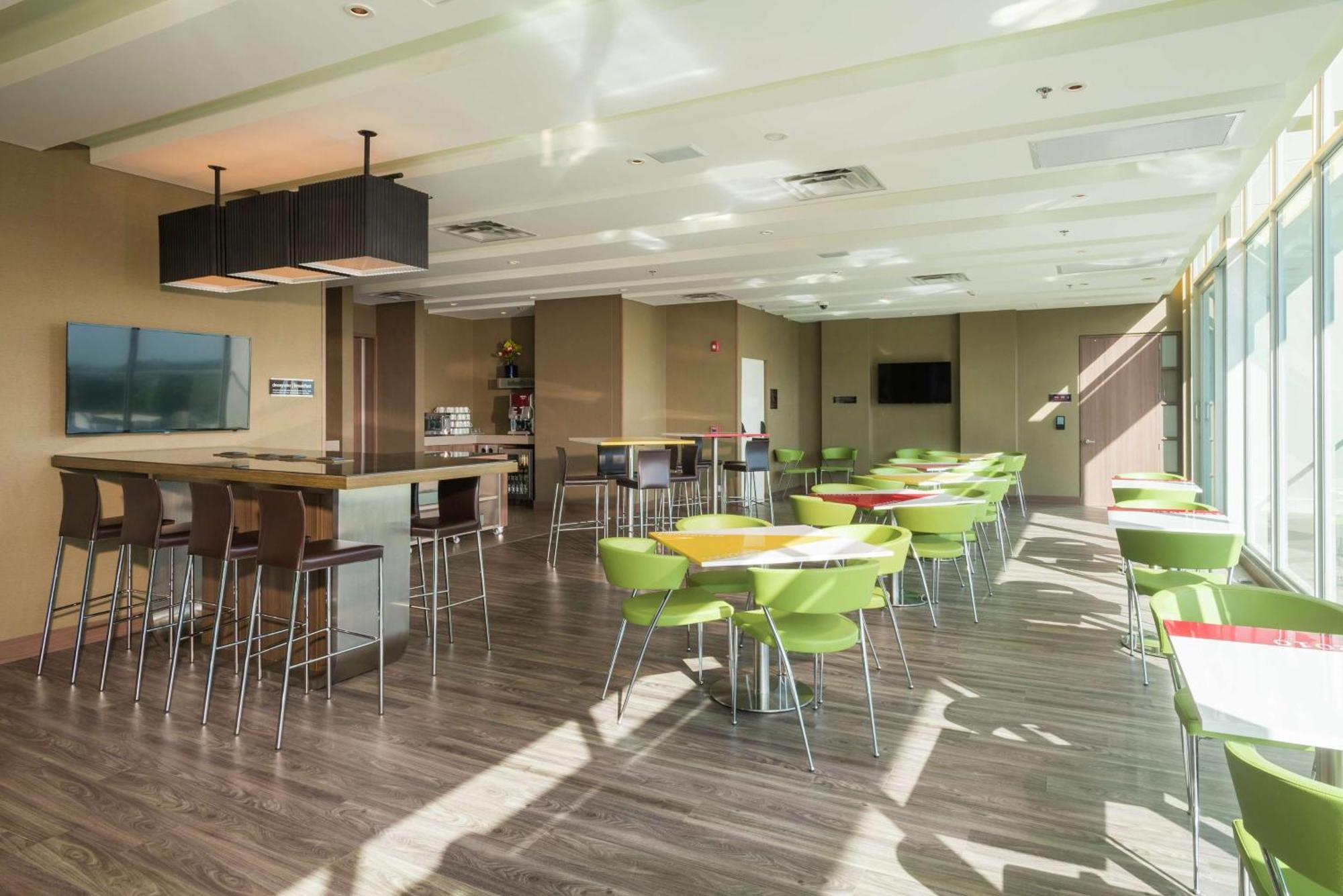 Hotel Hampton By Hilton Yopal Exteriér fotografie